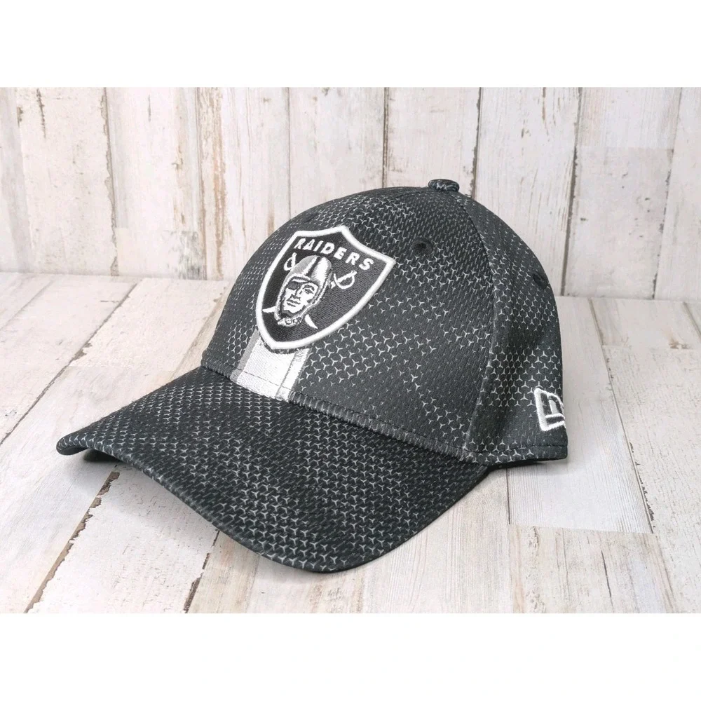 Las Vegas Raiders New Era 9Forty Snapback Adjustable Hat‎ Silver Black NFL AFC